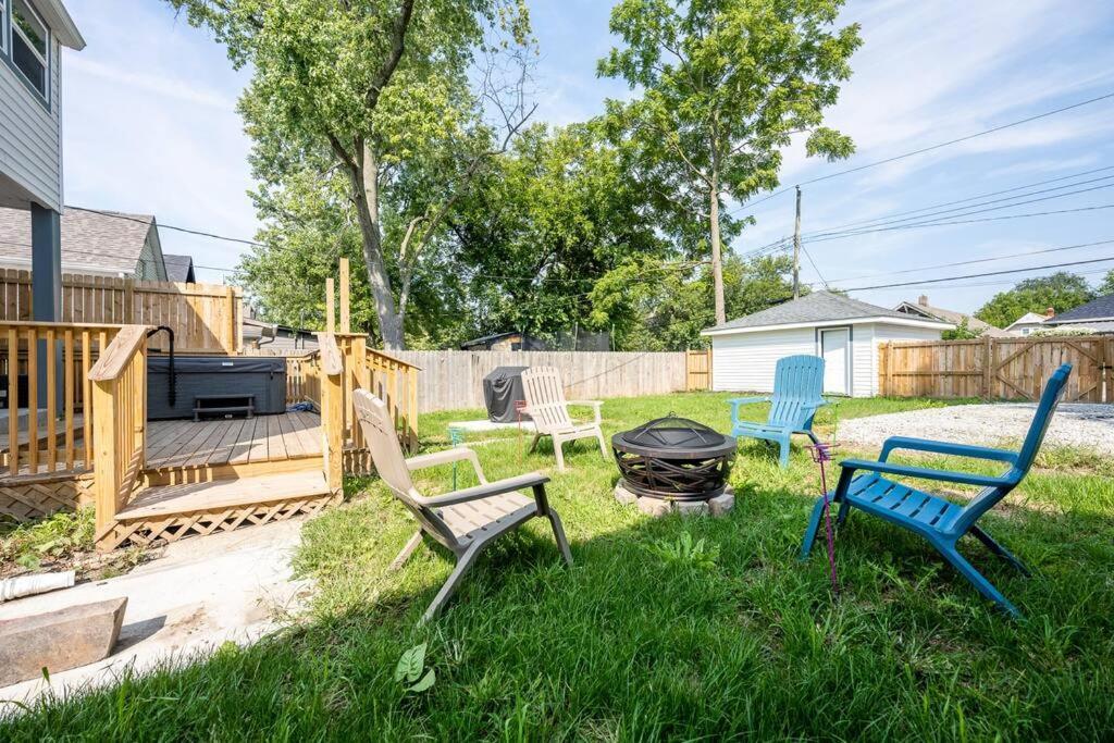 Вилла Fun For Everyone W Hot Tub Bbq Patio Индианаполис Экстерьер фото